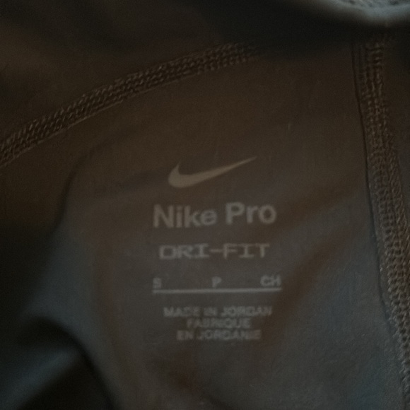 Nike Pro - Picture 5 of 8